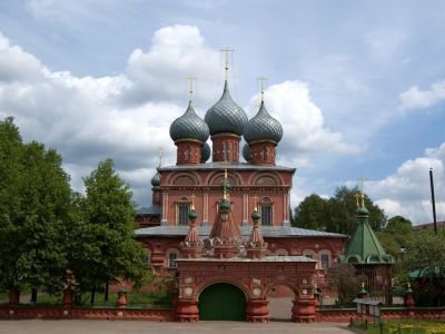 Церковь Воскресения на Дебре