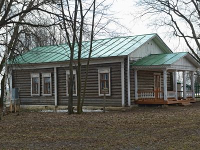 Дом, построенный поэтом Н.А. Некрасовым для брата Константина ("Зеленый домик")