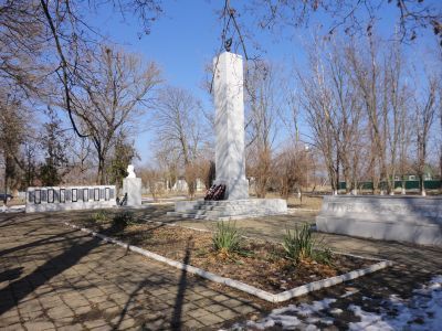 Памятный знак землякам, погибшим в годы Великой Отечественной войны