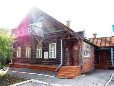 Дом, который в 1905-1907 гг. являлся конспиративной квартирой Симбирской Большевистской организации с тайником для укрытия большевиков от преследований полиции и для хранения оружия и большевистской литературы