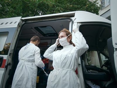 Правительство утвердило гранты для волонтёров, оказывающих медпомощь в ДНР и ЛНР