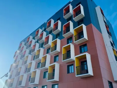 Подрядчик увеличил темпы возведения общежития для сотрудников судоверфи в Жатае