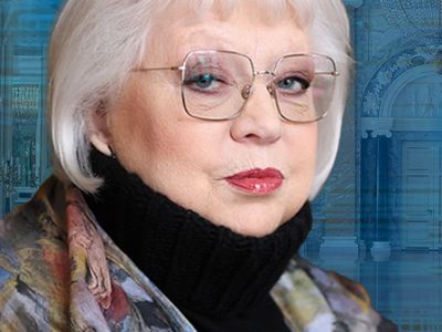 А он,мятежный, просит бури...