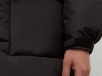 Стеганая утепленная куртка с капюшоном