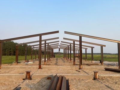 В Таттинском районе взамен аварийного строят новый коровник