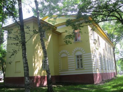 Двухэтажный корпус