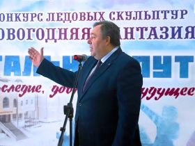 На станции Нижний Бестях стартовал конкурс ледовых скульптур «Новогодняя фантазия»