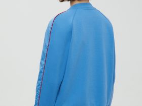 Олимпийка с контрастной отделкой из капсулы ретро