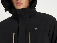 Горнолыжная куртка полуприлегающего силуэта