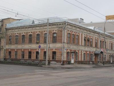 Купеческий дом с обувным магазином