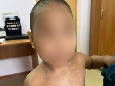 В Якутске прохожий обнаружил на улице голого ребенка