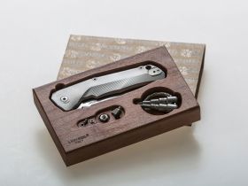 Нож складной LionSteel T.R.E. Blue Titanium, TRE BL, сталь M390, рукоять титан