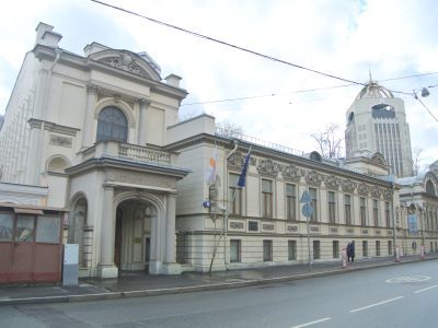 Главный дом с хозяйственным флигелем, 1796 г., 1-я пол. XIX в., 1890-е гг., 1910 г., 1950-е гг., архитектор И.С.Кузнецов, инженер К.Г.Дункер, гражданский инженер А.Н.Зелигсон