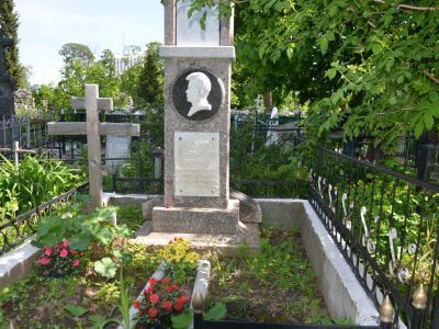 Могила партизана Великой Отечественной войны первого секретаря обкома ВЛКСМ, Бакина Александра Сергеевича, 1947 г.