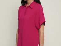 Блузка с коротким рукавом и отложным воротником