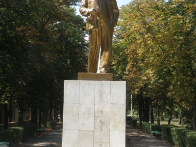 Памятник В.И. Ленину