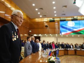 Госнаграды вручили якутянам в преддверии Дня республики