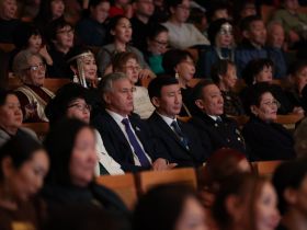 В Якутске ко Дню родного языка и письменности наградили выдающихся деятелей