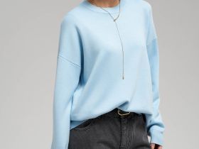 Легкий базовый джемпер свободного кроя