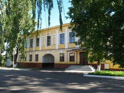 Здание управления и гарнизонных казарм