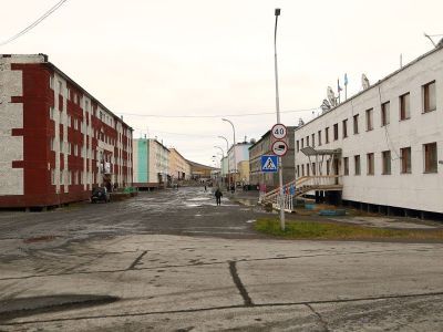 Жителей аварийных домов Арктики могут переселить в другие регионы