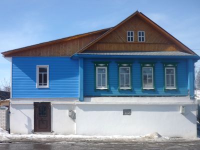 Дом жилой с лавками Гусева