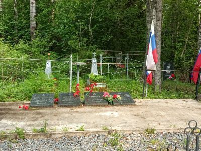 Братское захоронение советских воинов, погибших в 1941-1944 гг.