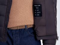 Стеганый пуховик с воротником-стойкой