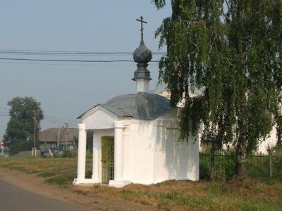 Часовня в ограде