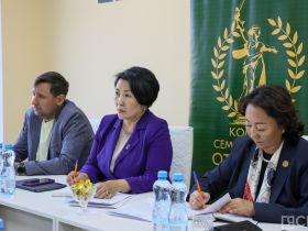 Министр здравоохранения Якутии ответила на вопросы актива Комитета семей воинов Отечества