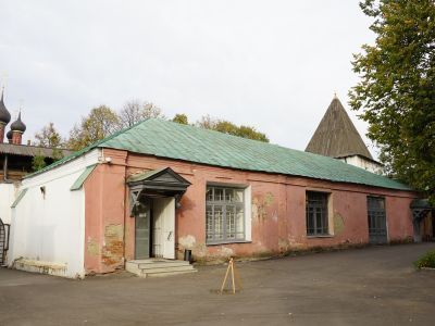 Кельи у западных ворот (северный корпус)