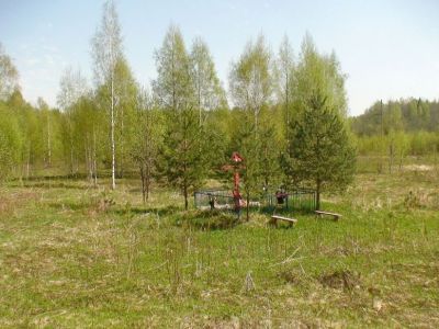 Братская могила воинов Советской Армии, погибших в боях с немецко-фашистскими захватчиками в период Великой Отечественной войны