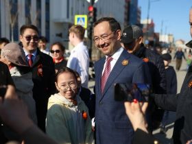 Глава Якутии принял участие в праздничных мероприятиях проекта «Проспект Победы»