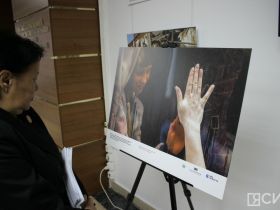 В здании Ил Тумэна отрылась фотовыставка «Хроники террора украинского неонацистского режима»