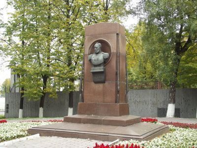 Памятник С.И.Мосину