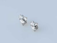 Пусеты из белого золота с бриллиантами э4701пс01160200