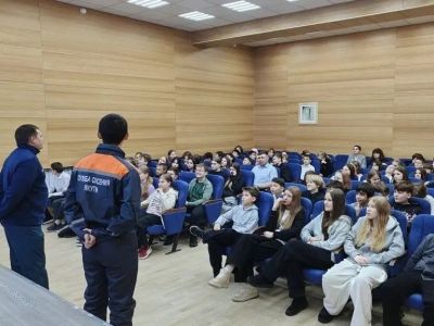 В Якутии проходят встречи со спасателями в рамках акции «Безопасный лёд»