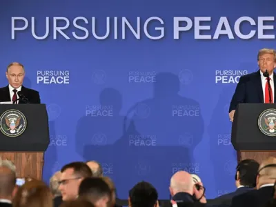 Путин и Трамп подвели итоги встречи в узком составе на Аляске