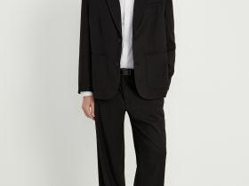 Однобортный пиджак прямого кроя