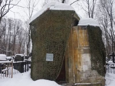 Мавзолей Э.Л.Быковской (урожденной Минелли) (1801–1841), 1841 г., архитектор М.Д.Быковский