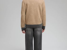 Джемпер полуприлегающего силуэта