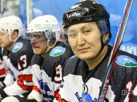 Более 20 любительских команд собрала «Ночная хоккейная лига» в Якутии