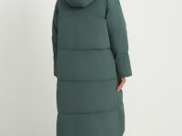 Утепленное пальто свободного силуэта