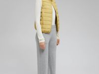 Пуховый жилет с натуральным пухом
