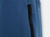 Спортивные брюки зауженного кроя на резинке