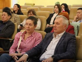 В Якутске презентовали книгу о Гавриле Никифорове — Манньыаттаах уола