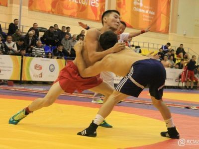 Тысяча долларов – абсолютному чемпиону. Хапсагаисты сразятся на ковре братьев Ноговицыных