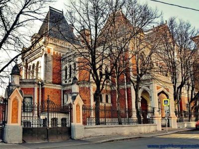 Экскурсия в великолепный особняк Леман