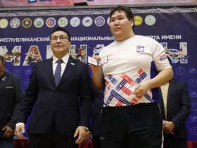 Якутские мас-рестлеры получили звания мастеров спорта
