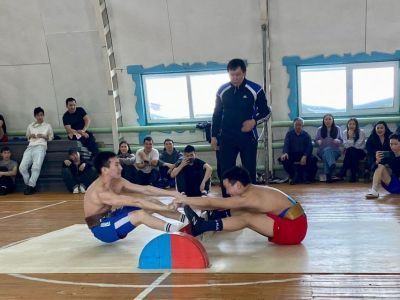 Турнир по многоборью среди старшеклассников стартовал в селе Тюбя Намского улуса